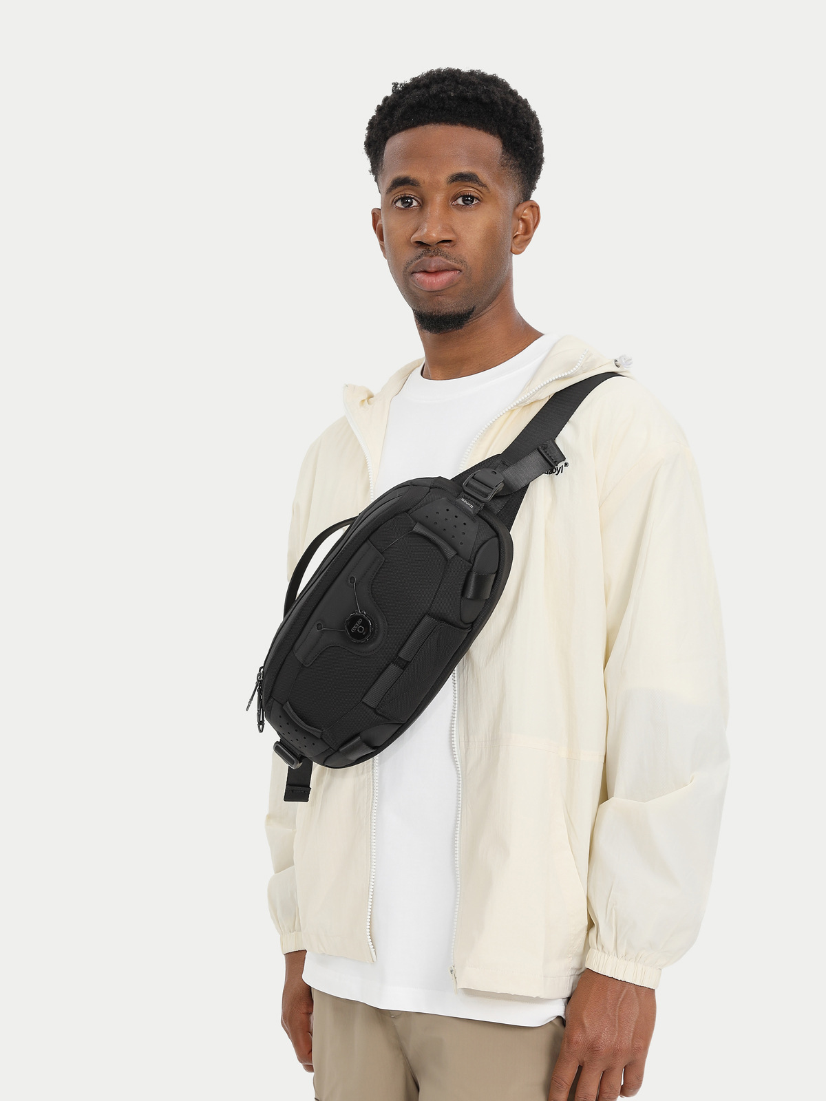 OZUKO Multi-function Chest Bag – Tech Accessories Bag recenzja i cena